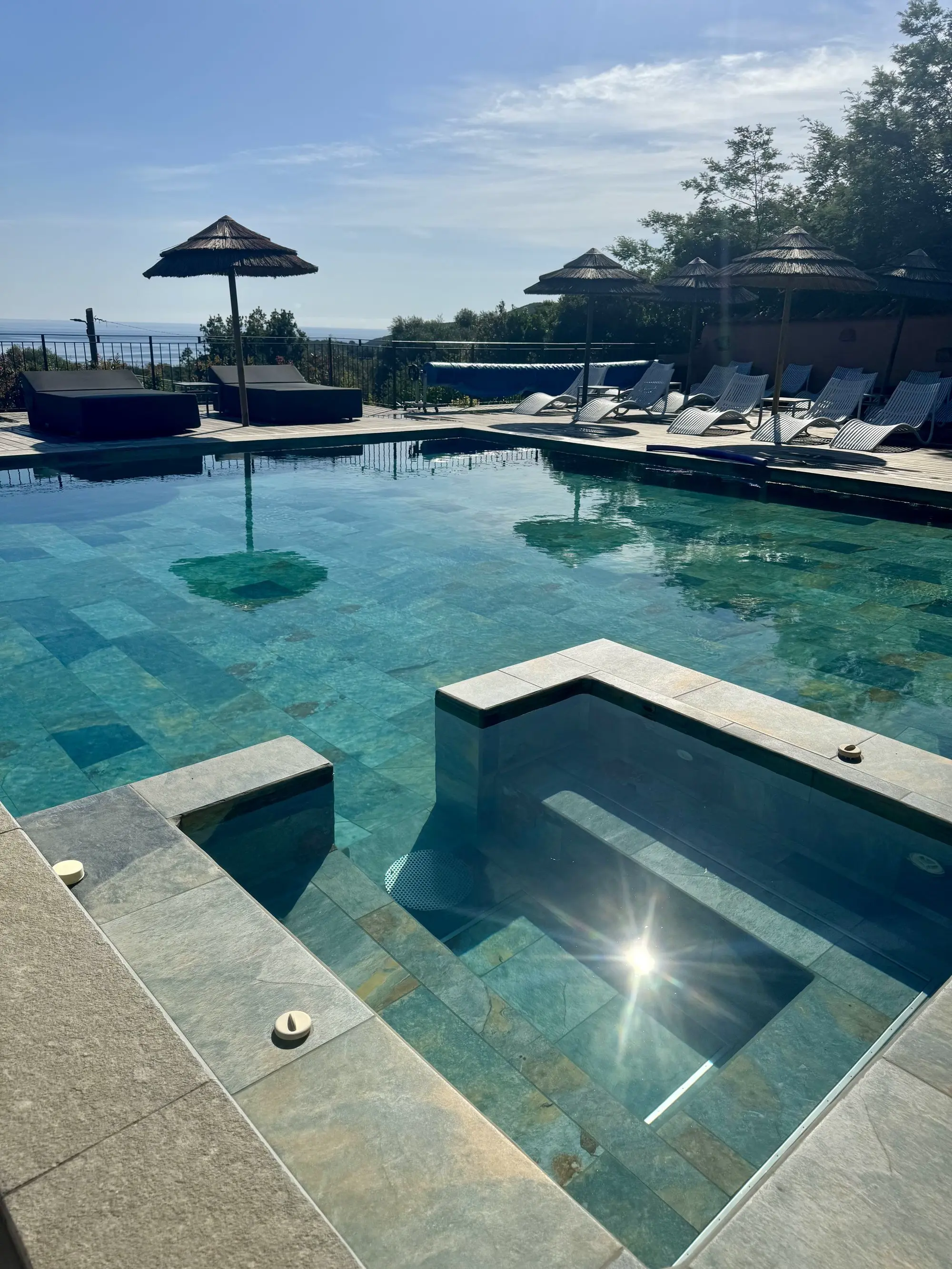 Jacuzzi avec vue mer